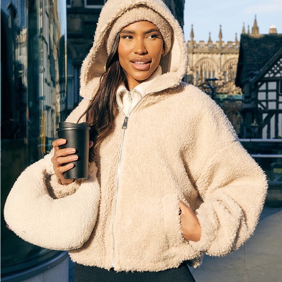 PrettyLittleThing Jackets & Blazers - PrettyLittleThing Stone Zip Through Hooded Borg Jacket